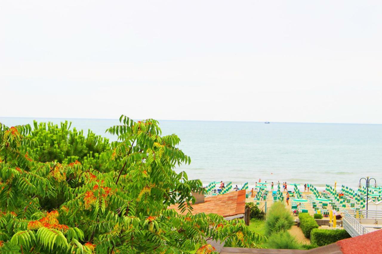לידו די ג'סולו Hotel Laguna מראה חיצוני תמונה